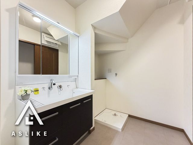 ��t���s��s���{��5���ڂ̒��È�ˌ��Ă̐��ʑ�E���ʏ�