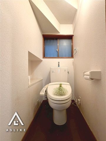 ��t�����s�L�l�G �̒��È�ˌ��Ẵg�C��