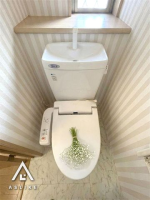 ��t�����s��c �̒��È�ˌ��Ẵg�C��