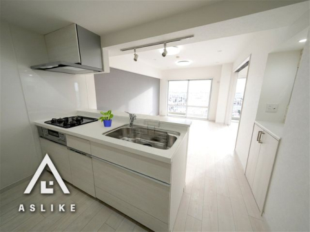 ��t�����ˎs�܍�8���ڂ̒��Ã}���V�����̃L�b�`��